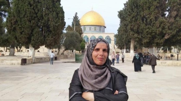 الاحتلال يقرر الإفراج عن مرابطة مقدسية بهذا الشرط