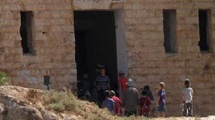 مستوطنون يقتحمون منطقة الحفيرة جنوب جنين ويؤدون طقوساً تلمودية