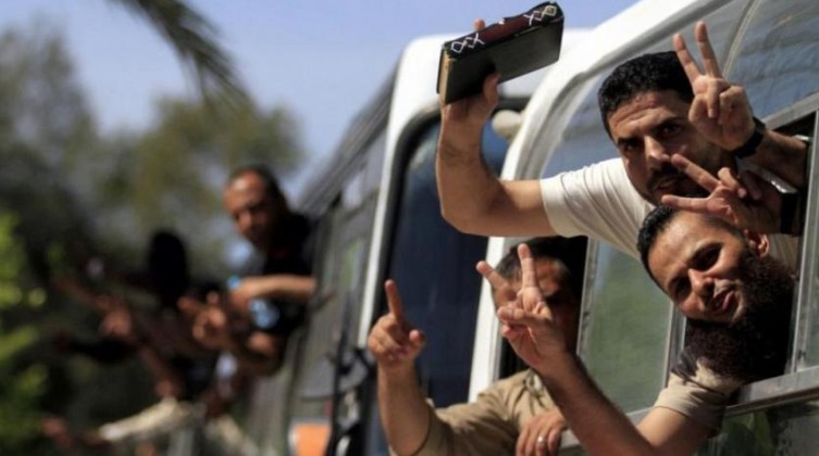 الكشف عن آخر مستجدات ملف تبادل الأسرى بين حماس وإسرائيل