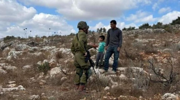 الاحتلال يمنع المواطنين من استصلاح أراضيهم غرب سلفيت