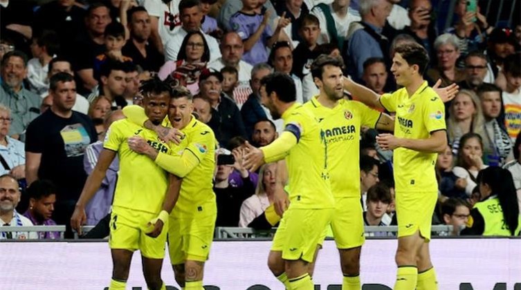 شاهد- فياريال يتغلب على ريال مدريد ويقرب برشلونة من لقب الدوري الإسباني