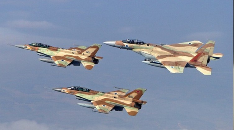 طائرات الاحتلال تنفذ عروض جوية في ذكرى ما يسمى بـ"يوم الاستقلال"