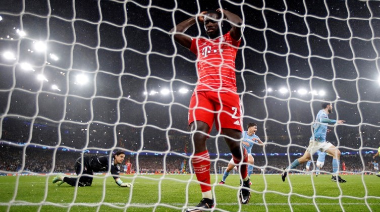 بايرن ميونيخ  يدين " الإهانات العنصرية" ضد أوباميكانو!