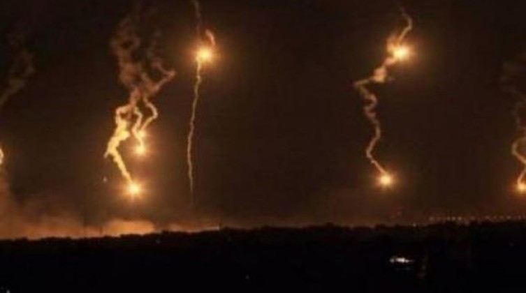 زوارق الاحتلال تستهدف مراكب الصيادين في بحر السودانية شمال قطاع غزة