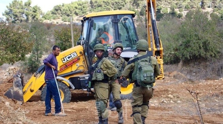 سلطات الاحتلال تخطر بالاستيلاء على أراض قرب نابلس