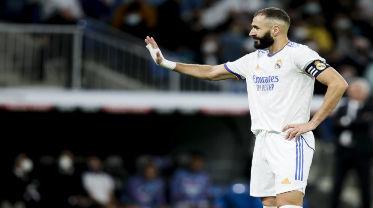 ريال مدريد يضع في خطته 5 مهاجمين لضم بديل بنزيما