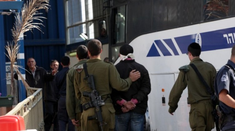 الاحتلال يحكم بالسجن على أسيرين من رام لله وبيت لحم