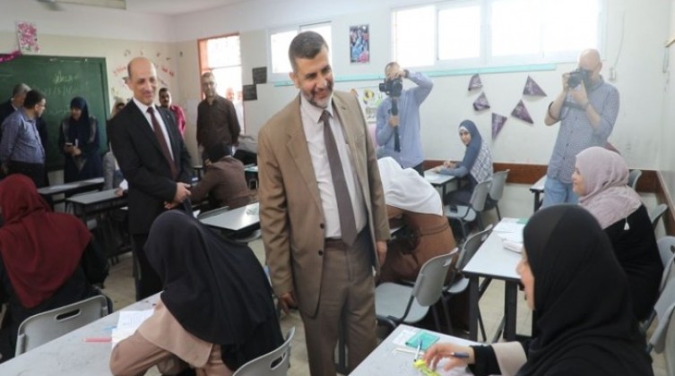 فحص نتائج الامتحان التحريري للوظائف التعليمية 2023 ديوان الموظفين