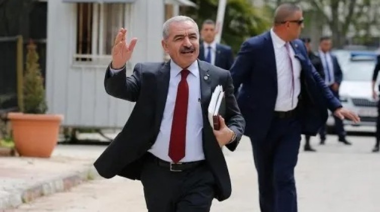 وفد حكومي برئاسة اشتية يتوجه إلى مصر غدًا الاثنين