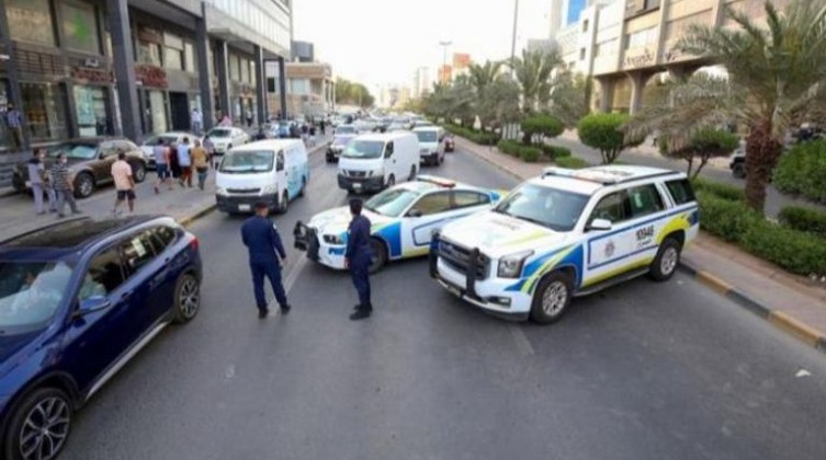  جريمة بشعة في الكويت.. رجل ذبح زوجته بـ"ساطور" وأنهي حياته منتحرا !