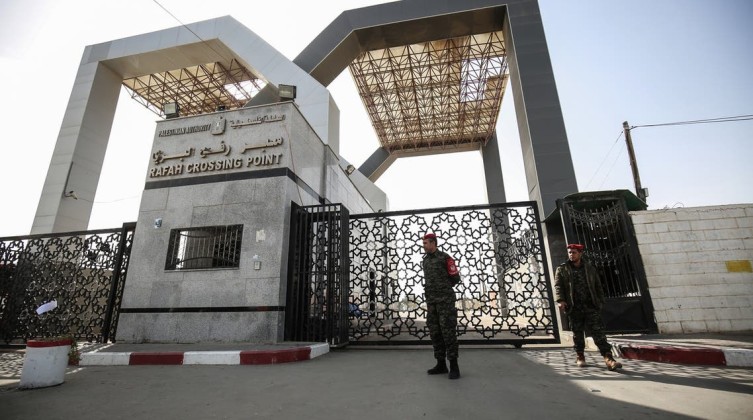 المعابر والحدود تصدر تنويهاً للمواطنين بشأن عمل معبر رفح البري