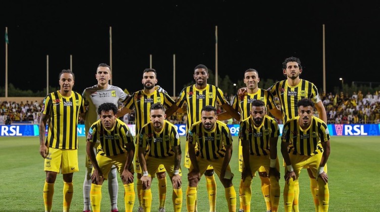 شاهد- اتحاد جدة يتوج بلقب الدوري السعودي للمحترفين