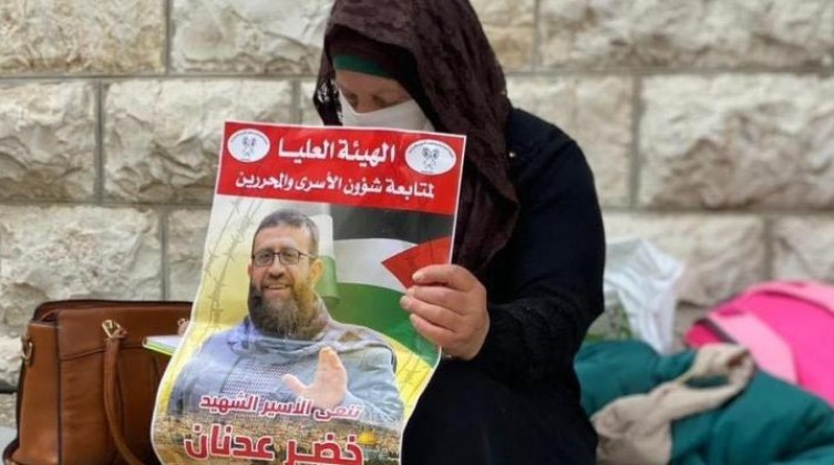 لليوم الثاني.. المحررة عطاف عليان تواصل إضرابها عن الطعام