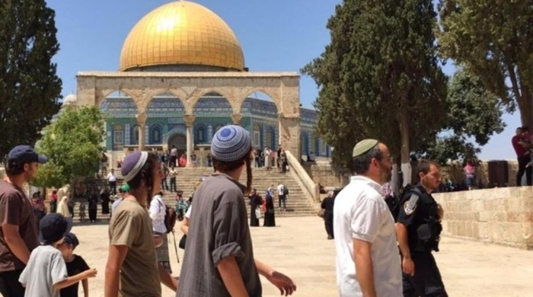 الكويت تستنكر اقتحام "الأقصى" وتدعو لتحرك دولي