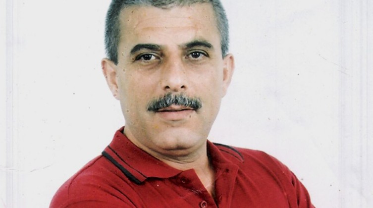 الاحتلال يعيد الأسير وليد دقة إلى "عيادة سجن الرملة"