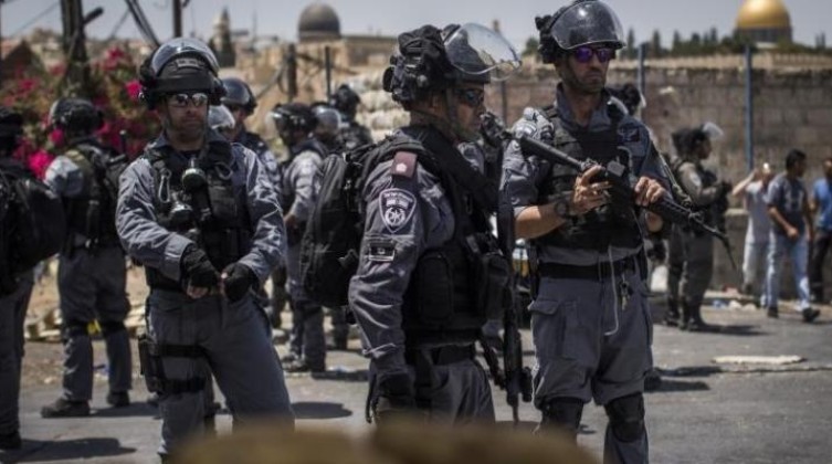 الاحتلال يفرج عن شابين من القدس بشروط