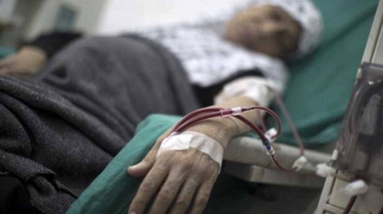 الصحة بغزة تطالب بالضغط على الاحتلال لتسهيل مغادرة المرضى