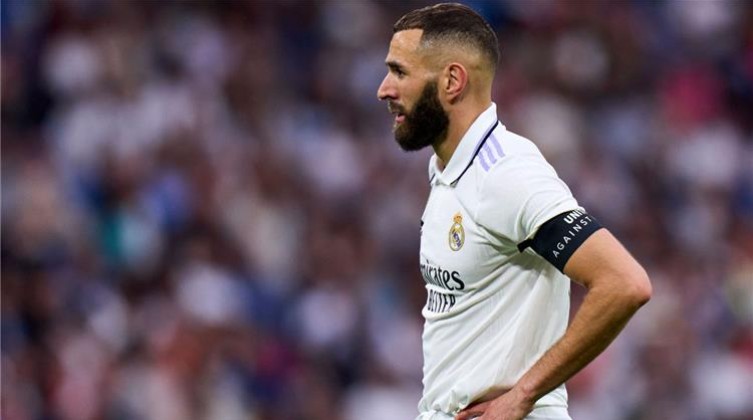 بنزيما في حيرة بين ريال مدريد أم الاتحاد السّعودي!