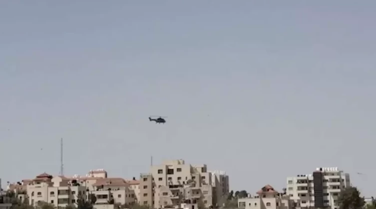 طائرة اردنية تهبط في المقاطعة لتقل الرئيس عباس الى الأردن