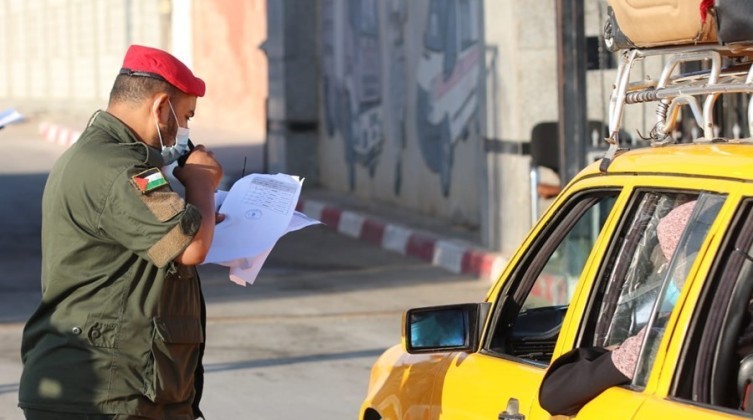 كشف "تنسيقات مصرية" للسفر عبر معبر رفح يوم الإثنين (15 مايو)