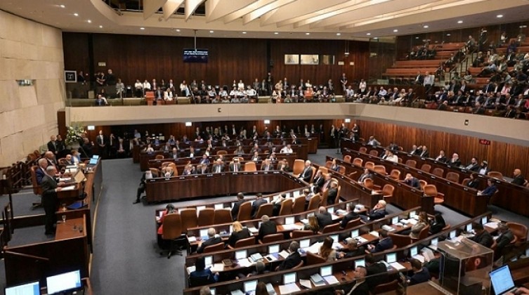 المستشارة القضائية تدرس قانونية تسوية نتنياهو مع "يهدوت هتوراة" وبن غفير