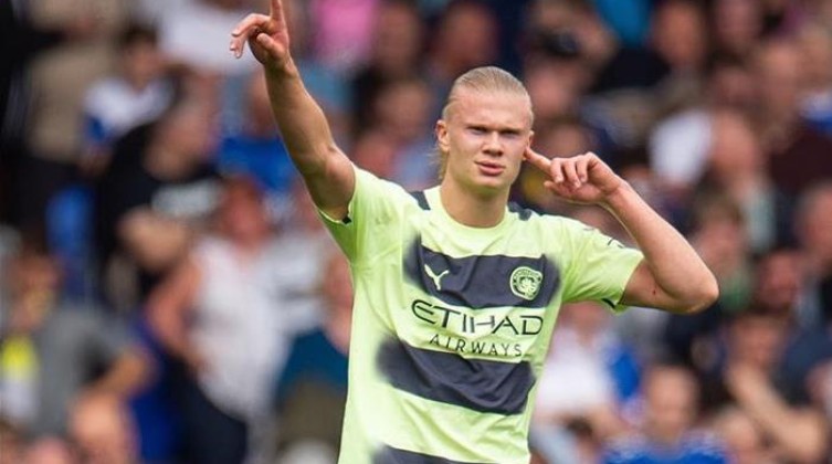 صورة: تصرف غريب من هالاند عقب مواجهة إيفرتون