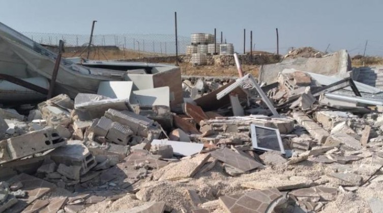 قوات الاحتلال تهدم غرفة زراعية جنوب نابلس