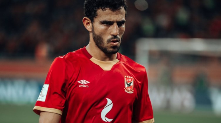 لاعب النادي الأهلي يتلقى عرضا من أحد الأندية القطرية