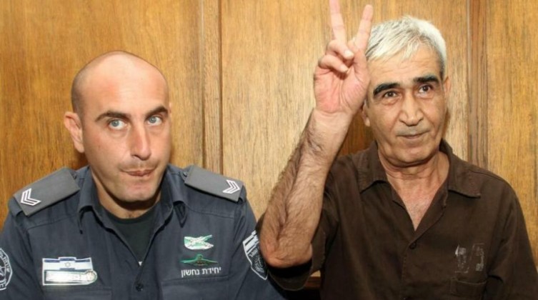 إنهاء عزل ثلاثة أسرى بينهم سعدات