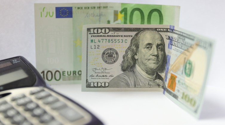 اتفاق مبدئي لتجنيب الولايات المتحدة التخلف عن سداد مستحقاتها
