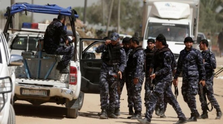 صورة: الشرطة تضبط سلاحاً استخدم في شجار عائلي وسط قطاع غزة