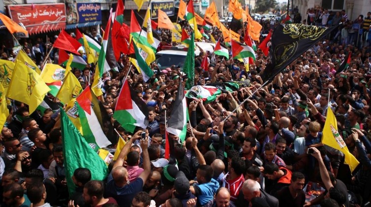 فصائل فلسطينية تعقب على استشهاد علاء قيسية في الخليل
