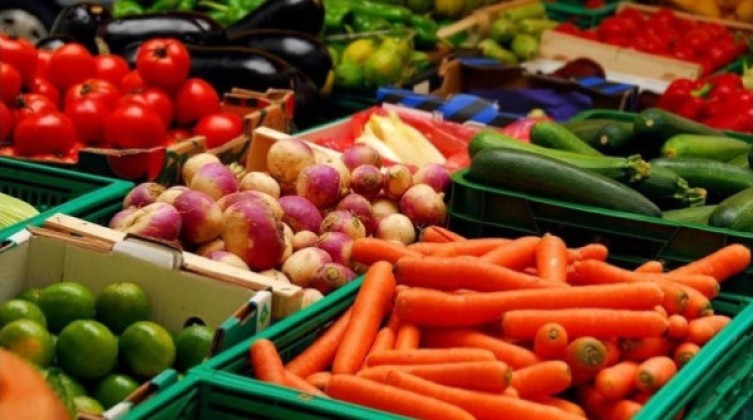 أسعار الخضروات والدجاج واللحوم اليوم السبت في أسواق غزة
