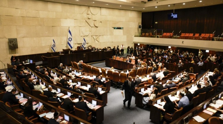 الاحتلال يُصادق على قانون التسويات والميزانية العامة لـ "إسرائيل" للعامين 2023 – 2024