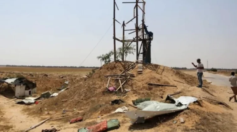 الاحتلال يقصف مراصد للمقاومة شمال قطاع غزة