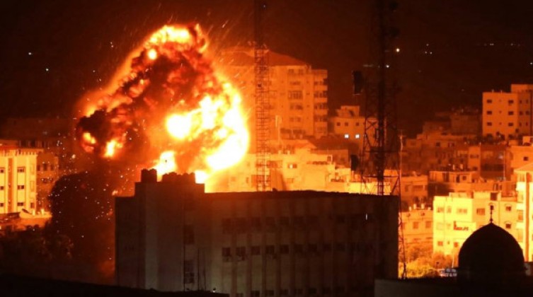 جيش الاحتلال يكشف عن تفاصيل عدوانه على قطاع غزة فجراً