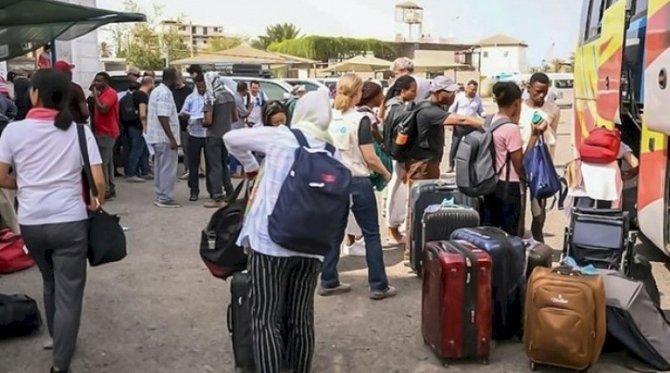 "الخارجية" تعلن إنتهاء عملية إجلاء الفلسطينيين من السودان