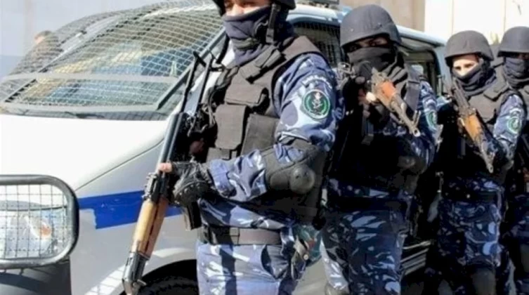 الشرطة-تقبض-على-المشتبه-فيه-الرئيسي-بجريمة-السطو-على-أحد-البنوك-في-نابلس-1682671044.jpeg