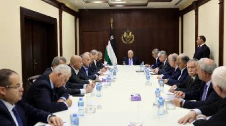 تنفيذية منظمة التحرير تشكل لجنة لرفع مستوى الحوار مع الأونروا حول مطالب العاملين