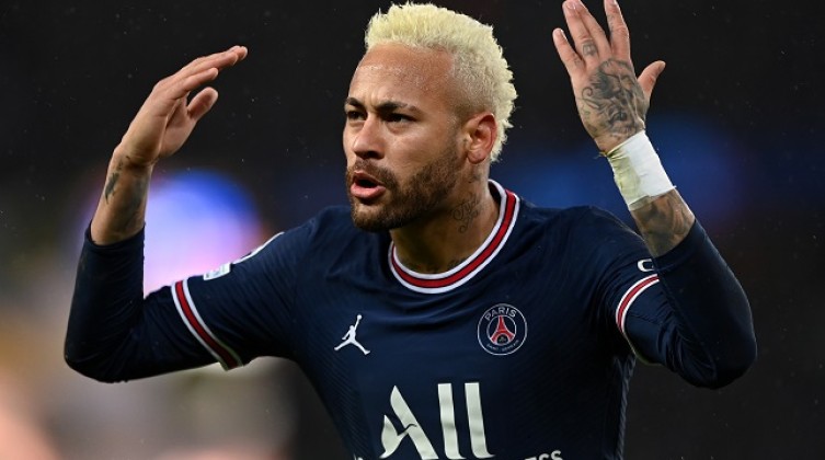 باريس يرغب في التخلص من نيمار بسبب مبابي وبرشلونة يرحب