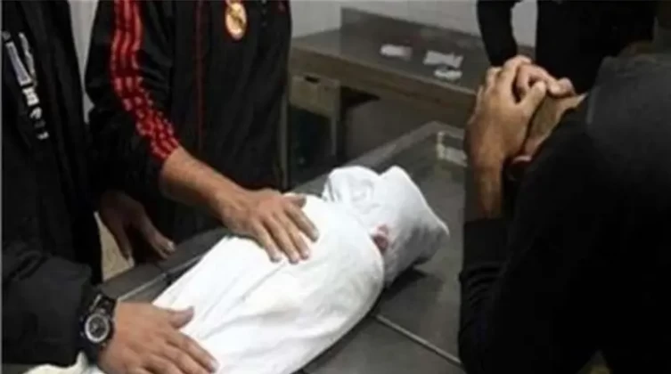  أب يقتل ابنه بشاحن هاتف محمول في مصر !