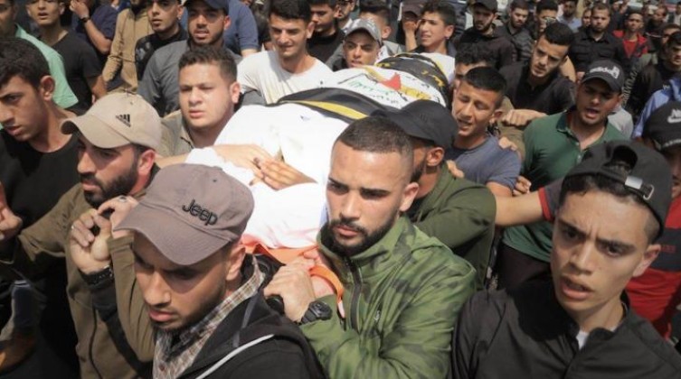 "الشعبية" تنعي شهداء العدوان على غزة وتؤكد أن المجزرة لن تمر دون رد