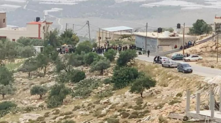 الاحتلال يقمع وقفة منددة بإغلاق قرية شوفة في طولكرم