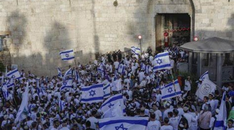 قاسم: ما يسمى بمسيرة الأعلام لن تغير من فلسطينية وعروبة القدس