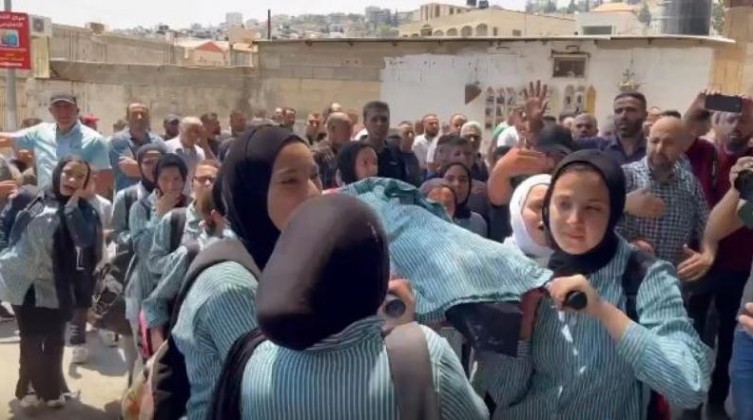 بالفيديو: تشييع جثمان الشهيدة سديل نغنغية في جنين