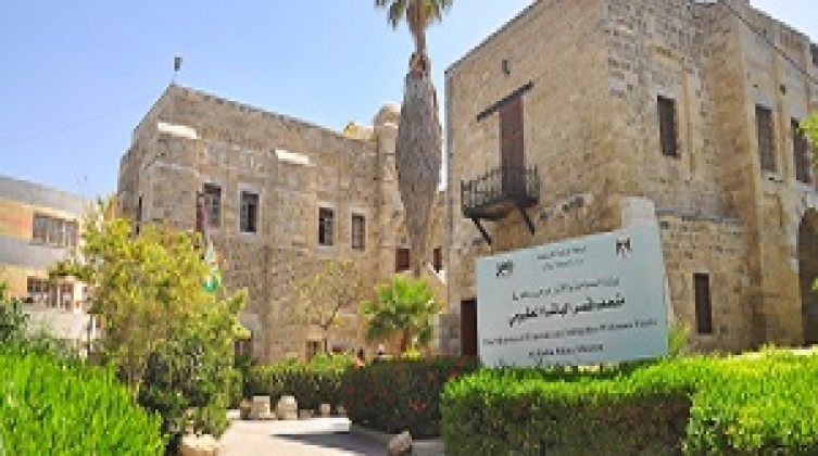 السياحة بغزة تدعو المنشآت إلى تصويب أوضاعها القانونية والإدارية