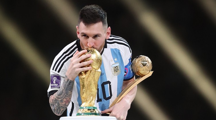 رسمياً.. ميسي ينتقل إلى إنتر ميامي الأمريكي