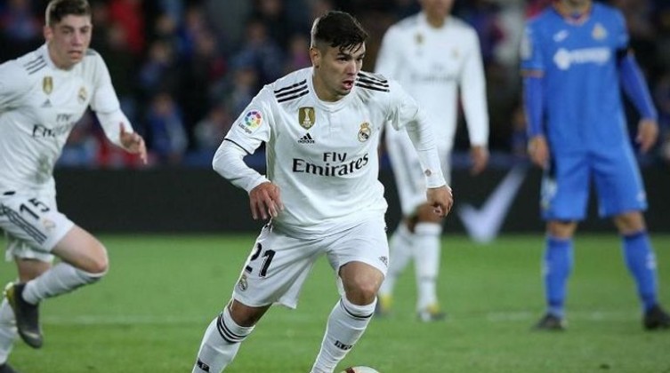 رسميًا.. ريال مدريد يعلن ثالث صفقاته الصيفية 2023