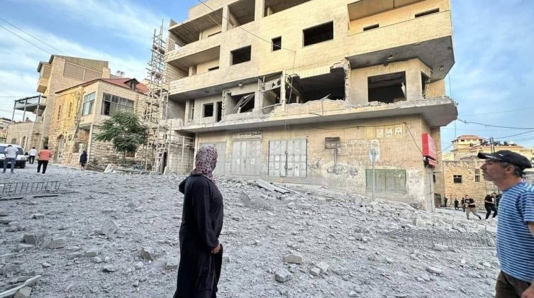 بالفيديو والصور: الاحتلال يفجر منزل الأسير إسلام فروخ في رام الله