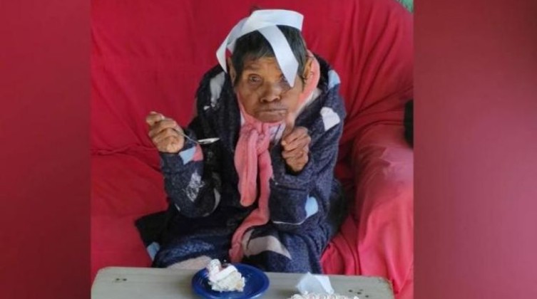 أكبر معمرة في العالم تحتقل بعيد ميلادها الـ 123
